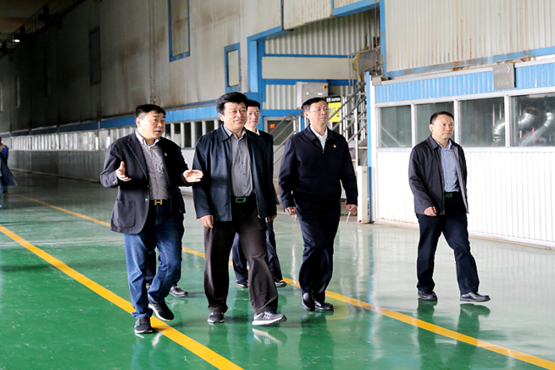 2019年5月8日，時(shí)任國家水利部原總工程師、水利部參咨委副主任委員汪洪蒞臨景興紙業(yè)調(diào)研節(jié)水工作