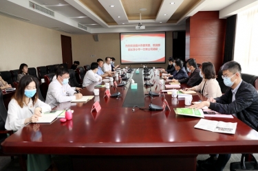 嘉興市委常委、統(tǒng)戰(zhàn)部部長(zhǎng)李小平一行蒞臨景興紙業(yè)調(diào)研指導(dǎo)